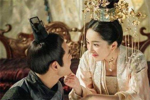 她是清朝最美皇后，不到20岁被废，身怀龙种被迫改嫁，幸福一生