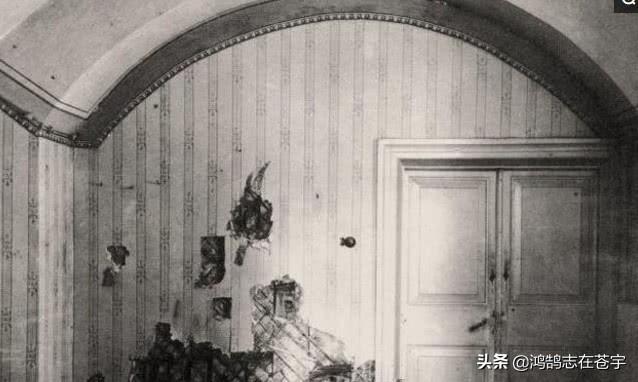 末代沙皇拉老照片，墙上满是弹孔，一家人惨被处决