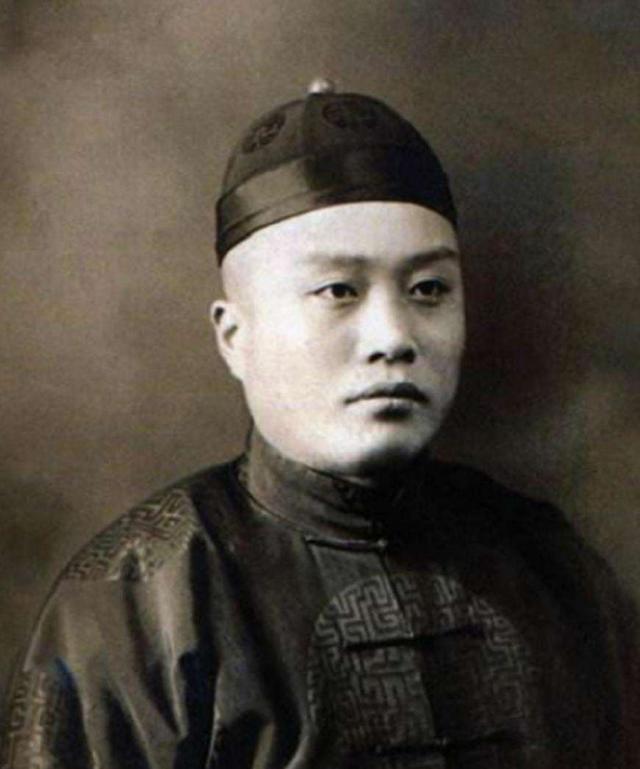 他是中国最后一位状元，宁可被日伪军抄家，也不愿沦为大汉奸
